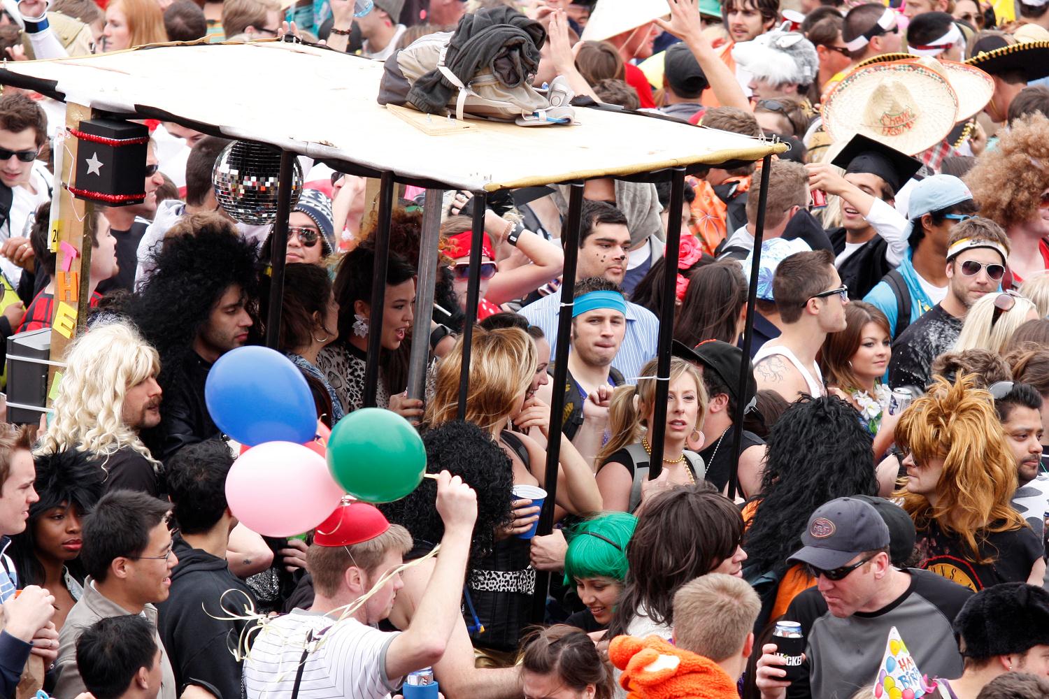 2010_san_francisco_bay_to_breakers_115.jpg