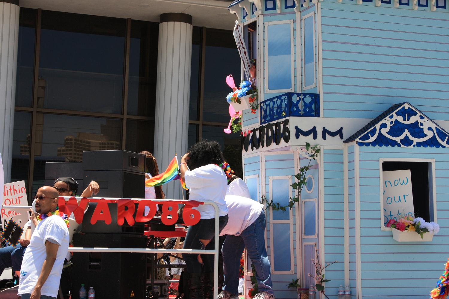 2011_sf_pride_128.jpg